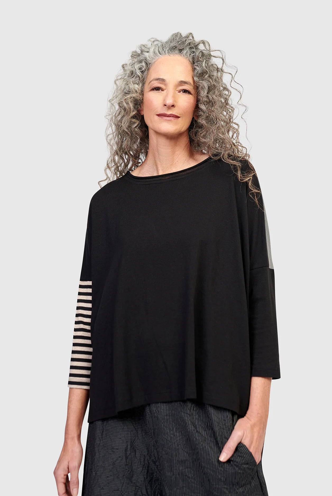 Alembika Women's Urban Cayote Top