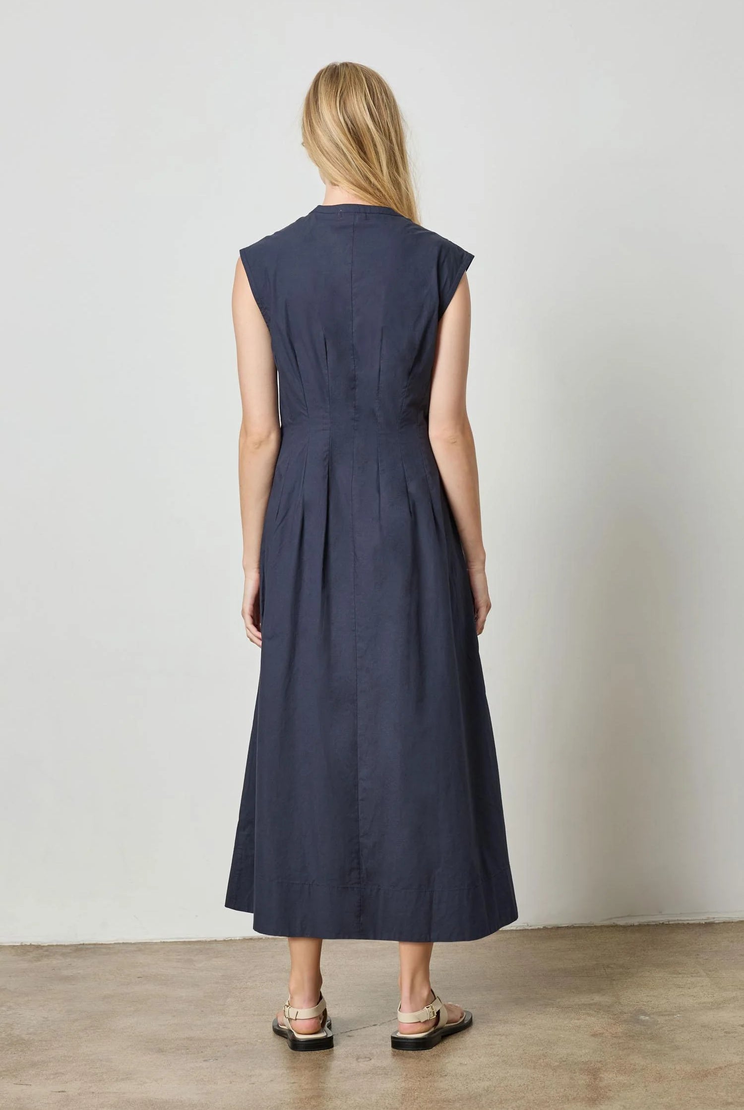 Lilla P Women's Sleeveless Seamed Maxi Dress