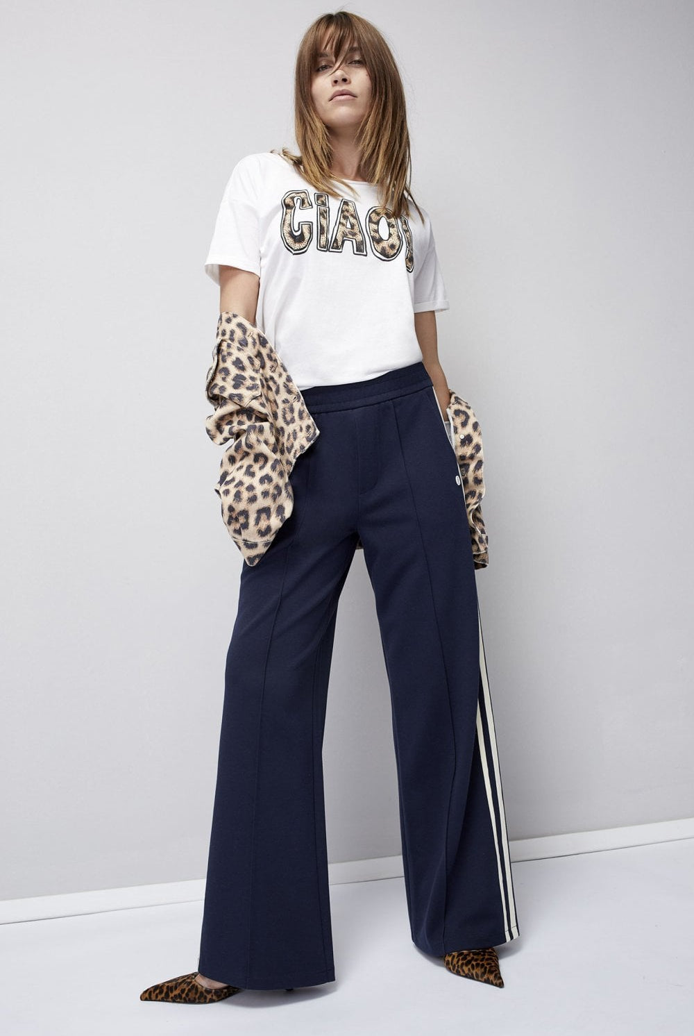 Oui Women's Joggers With Side Stripes Dark Blue