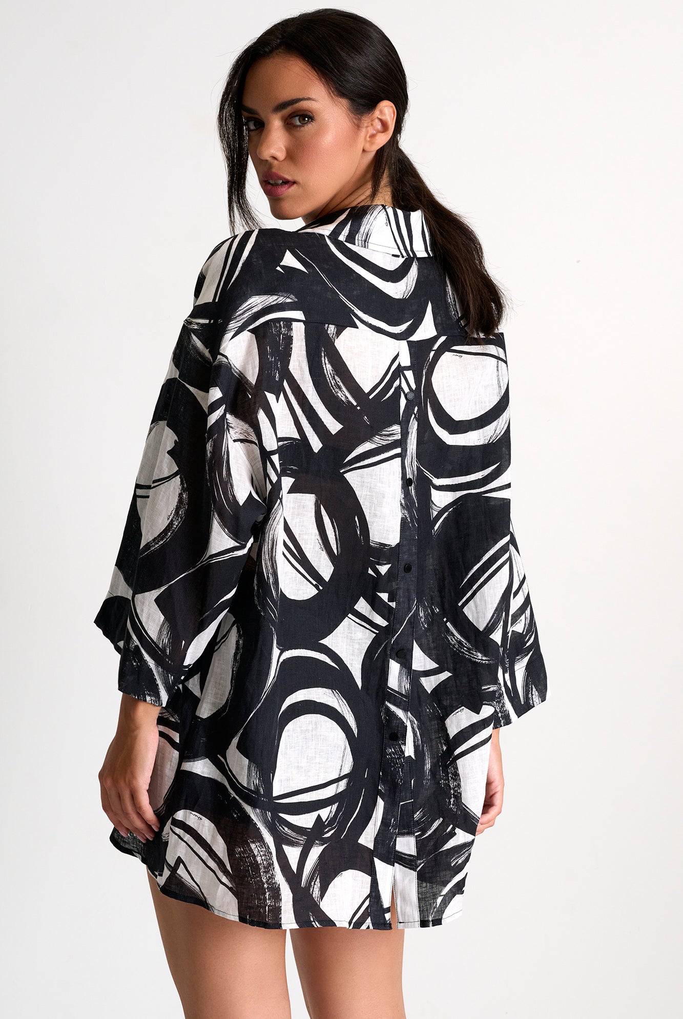 Shan Women's Linen Blouse