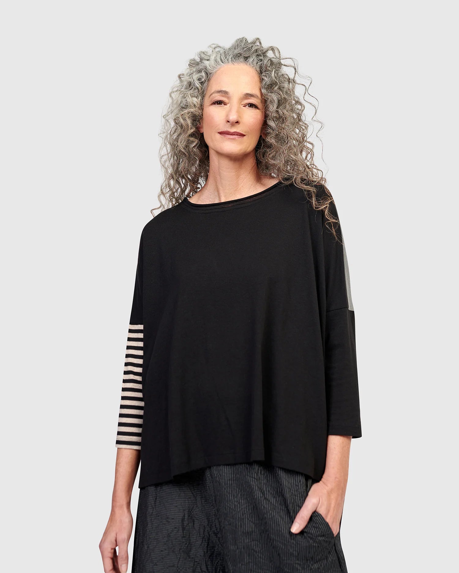 Alembika Women's Urban Cayote Top